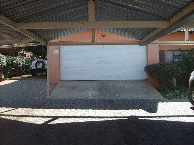 4 Bedroom Property for Sale in Die Rand Northern Cape